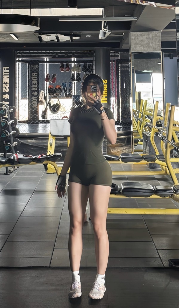 Gái việt khoe vú 10