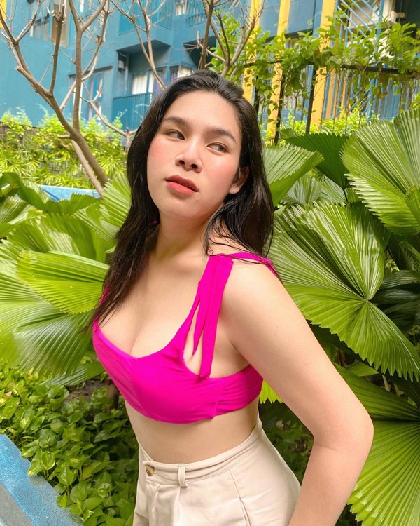 Gái việt khoe vú 24