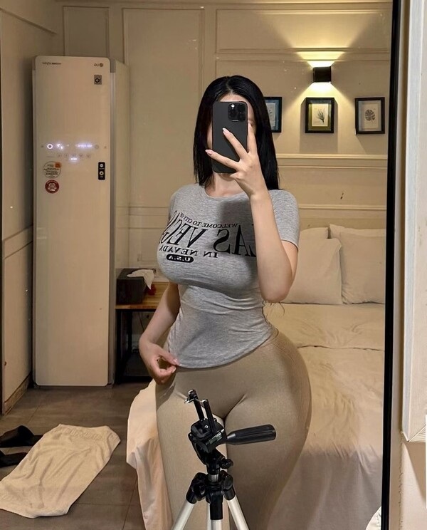 Gái việt khoe vú 3