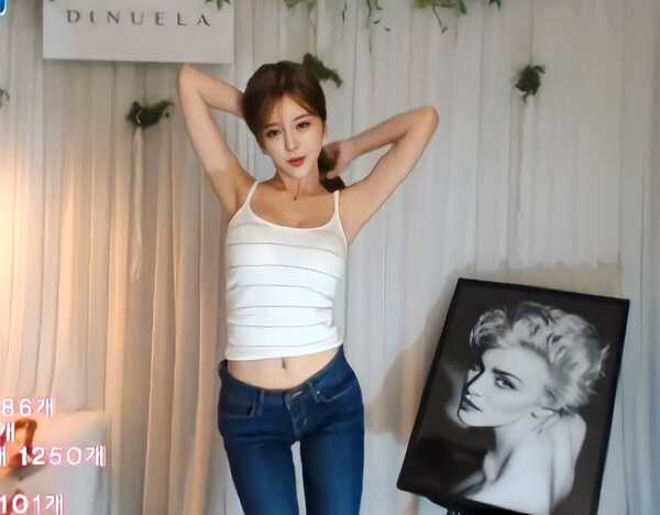 Hình ảnh cô gái đẹp 2