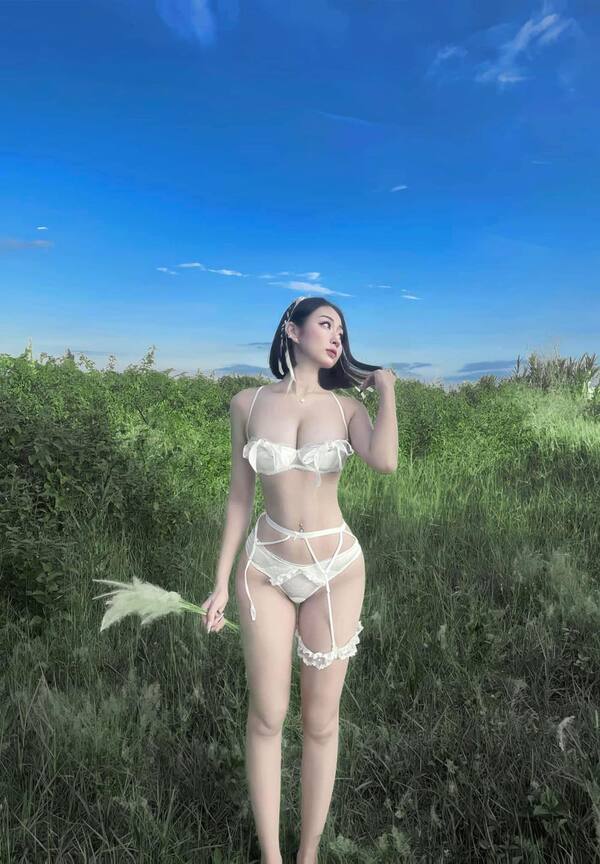 gái xinh ngực khủng 31